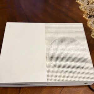 Xbox one s cables included no box